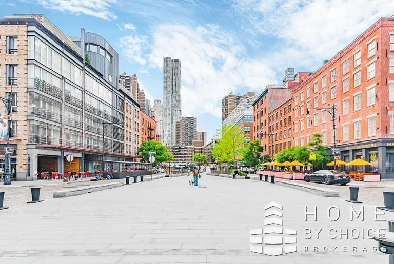 25 Peck Slip - Photo 3 of 10