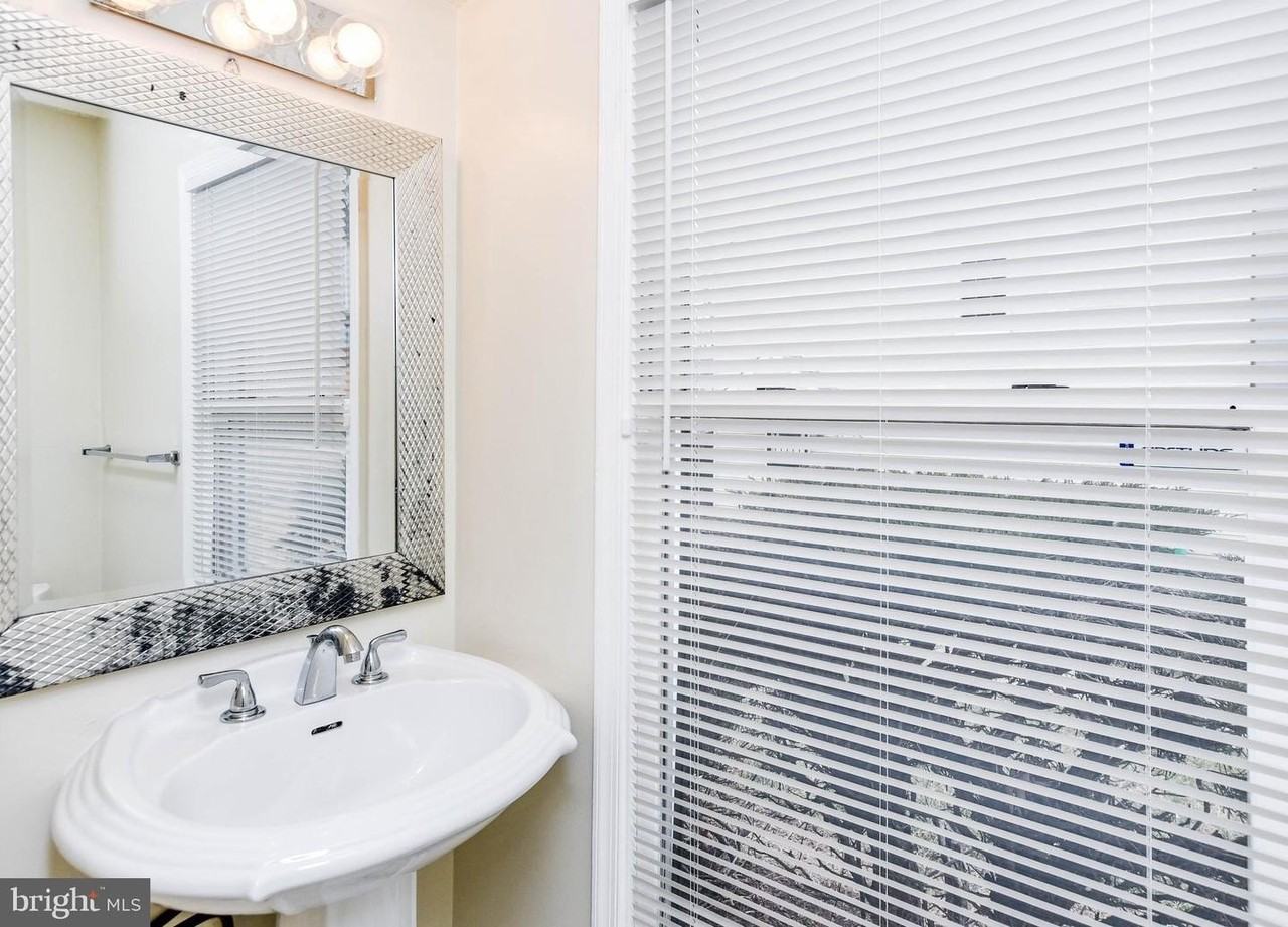 2115 N Anvil Ln - Photo 4 of 37