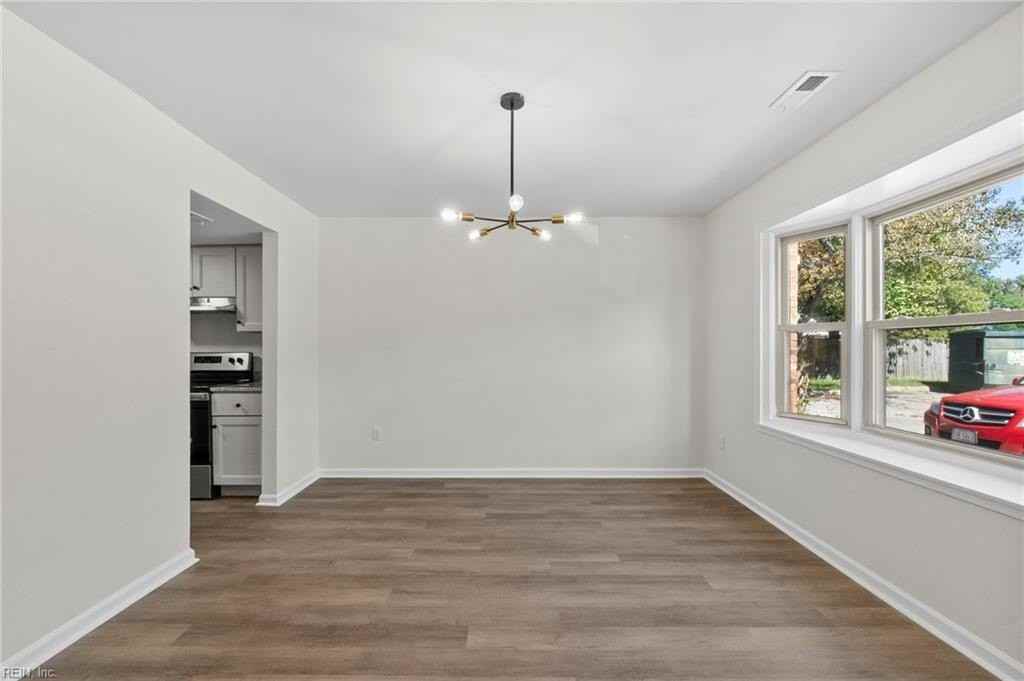 1967 Darnell Dr - Photo 3 of 32