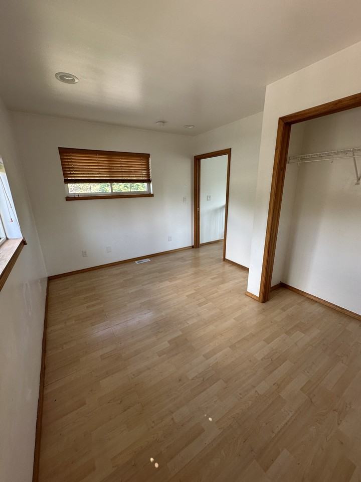 2009 Maurice Ave #1 - Photo 6 of 11