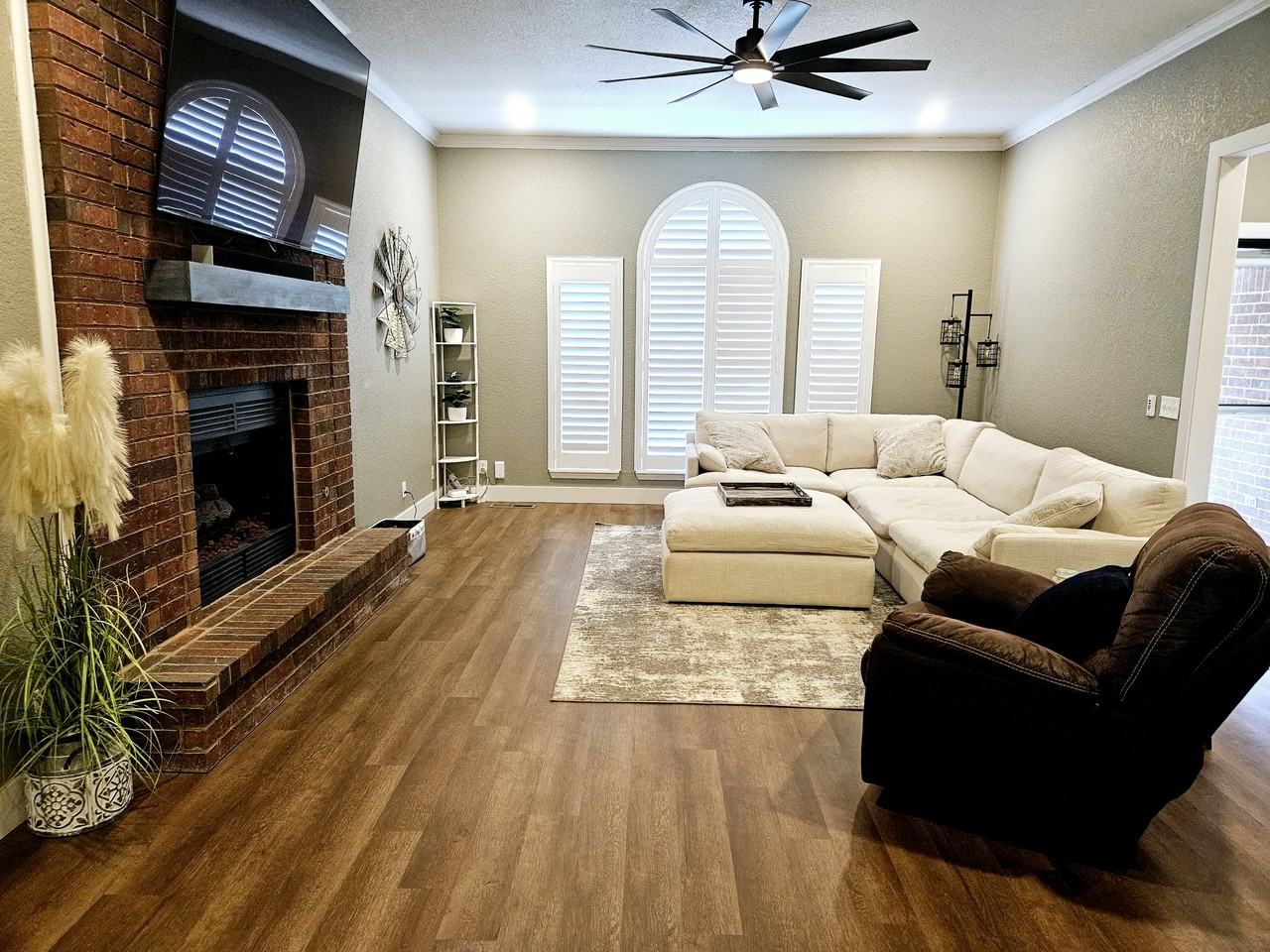 2010 Constitution Ave #1 - Photo 3 of 31