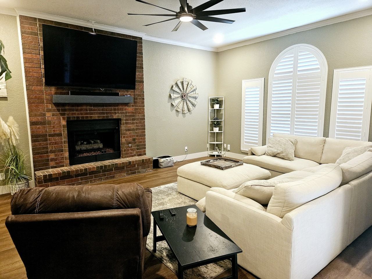 2010 Constitution Ave #1 - Photo 5 of 31