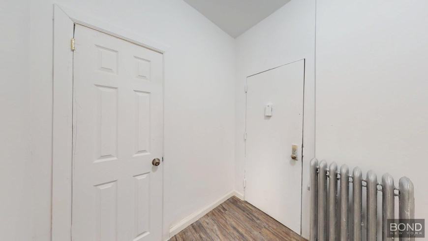 608 W 192nd St - Photo 4 of 6