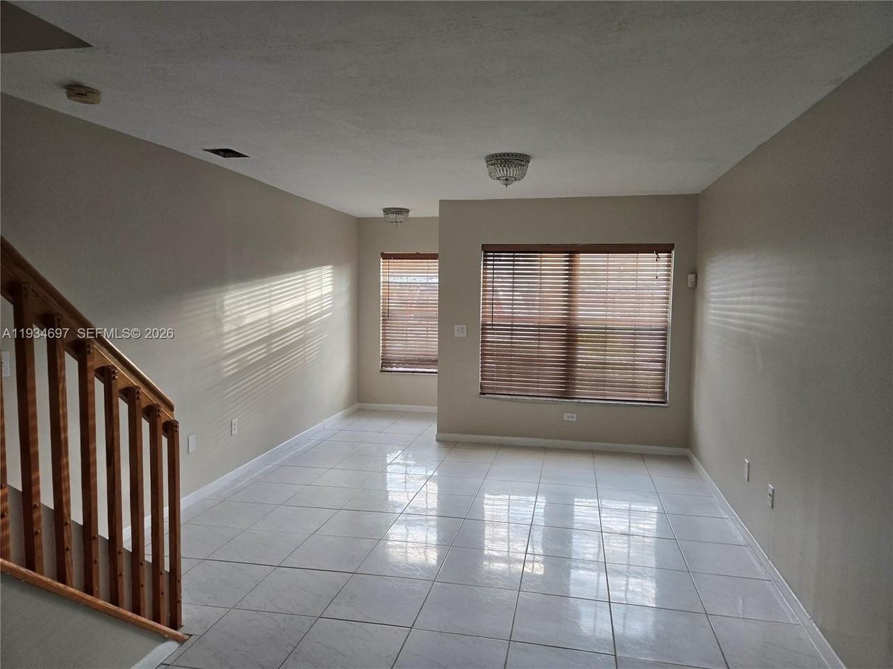 2301 Sw 83rd Ave - Photo 3 of 14