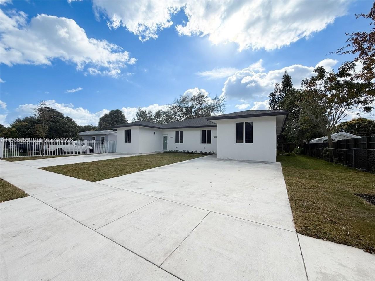 1864 Nw 91st St #1864 - Photo 2 of 15