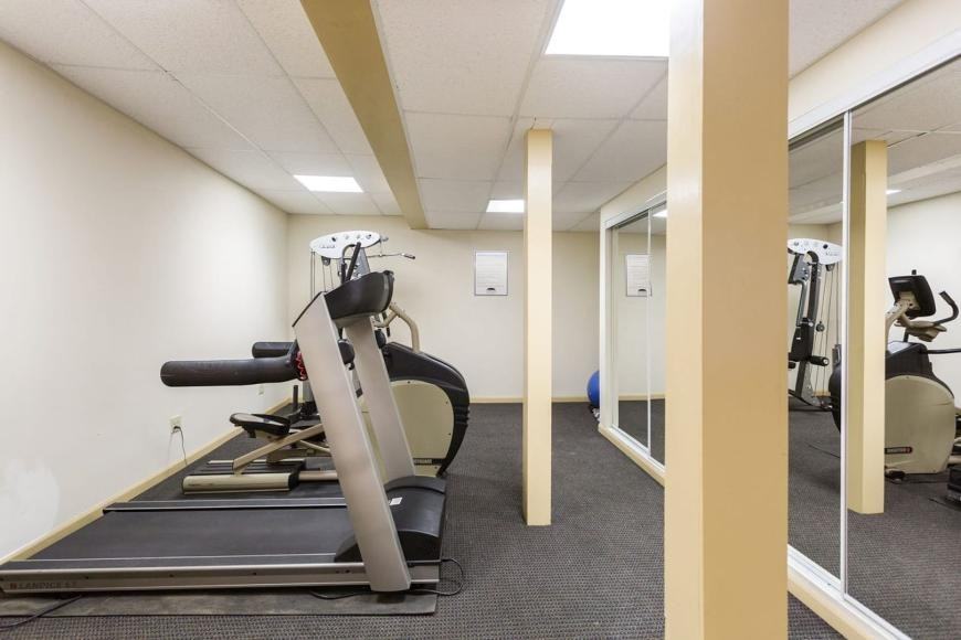 1901 W Wilson Ave - Photo 4 of 8