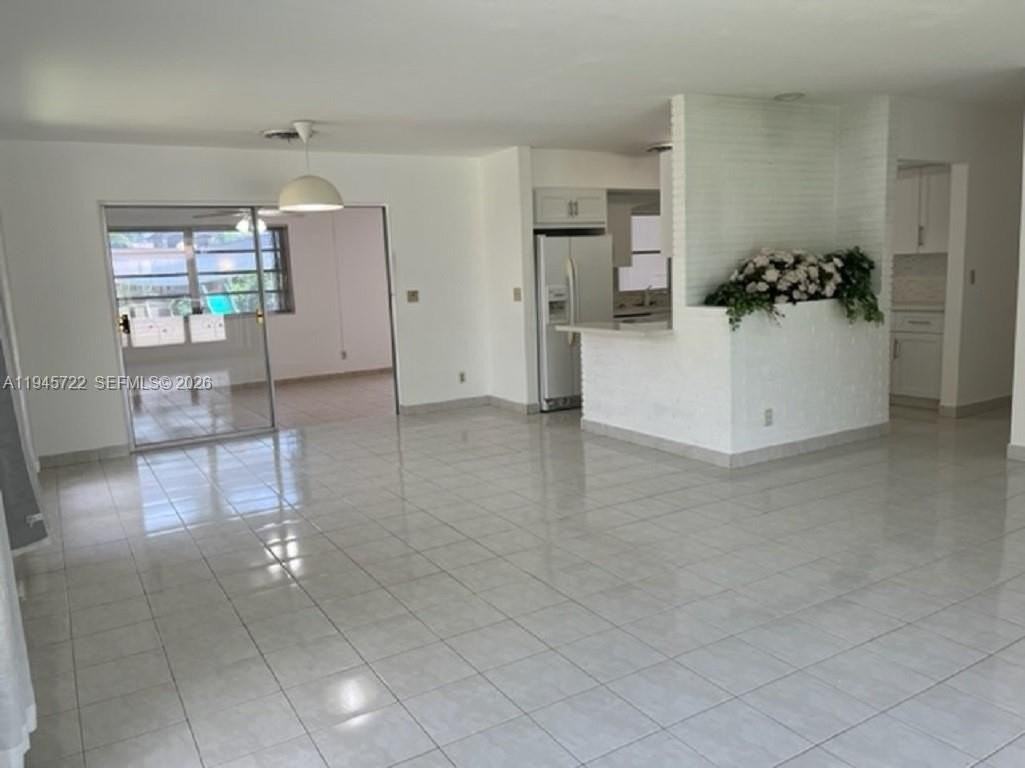 1807 N 40th Ave #1807 - Photo 7 of 21