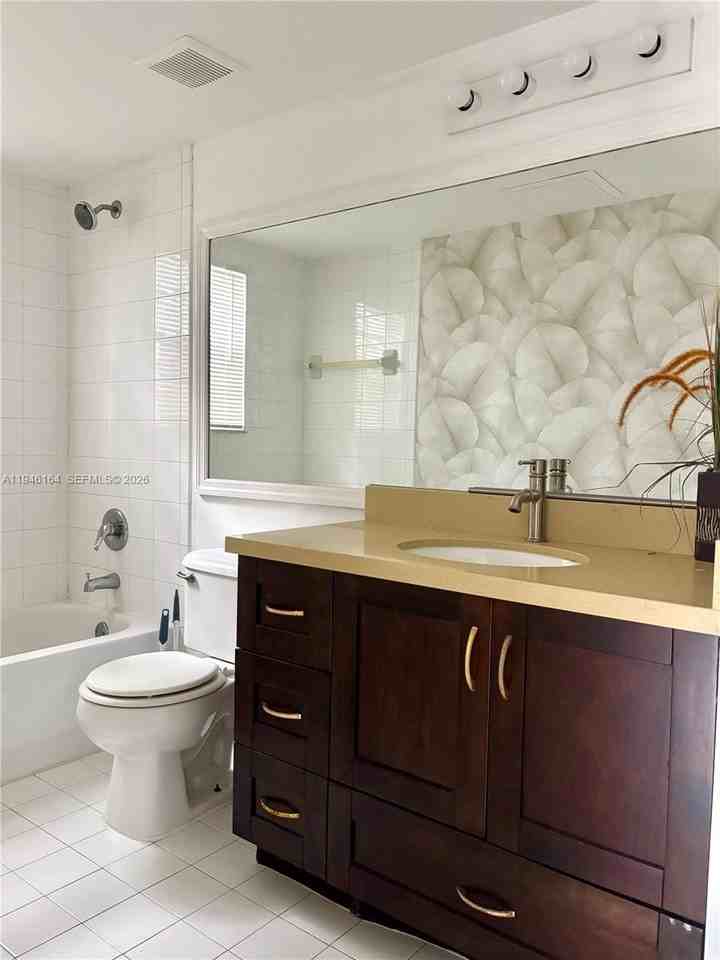 777 Sw 111th Way #101 - Photo 6 of 12