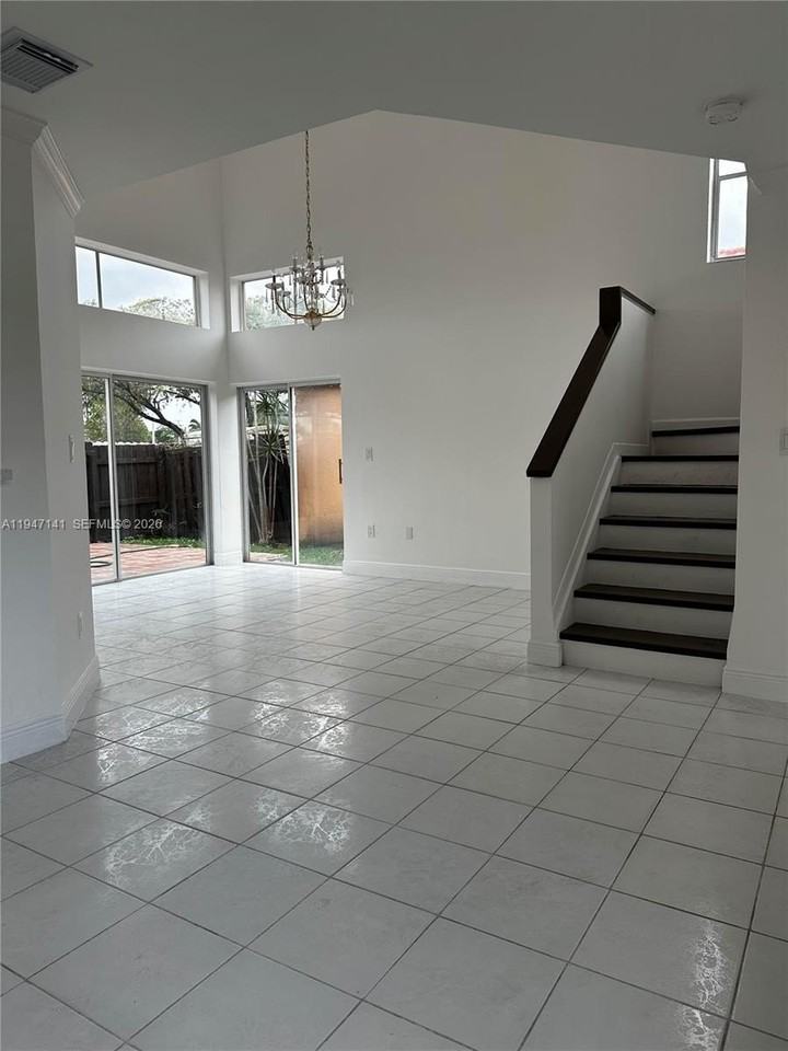 8417 Nw 1st Ter - Photo 4 of 18