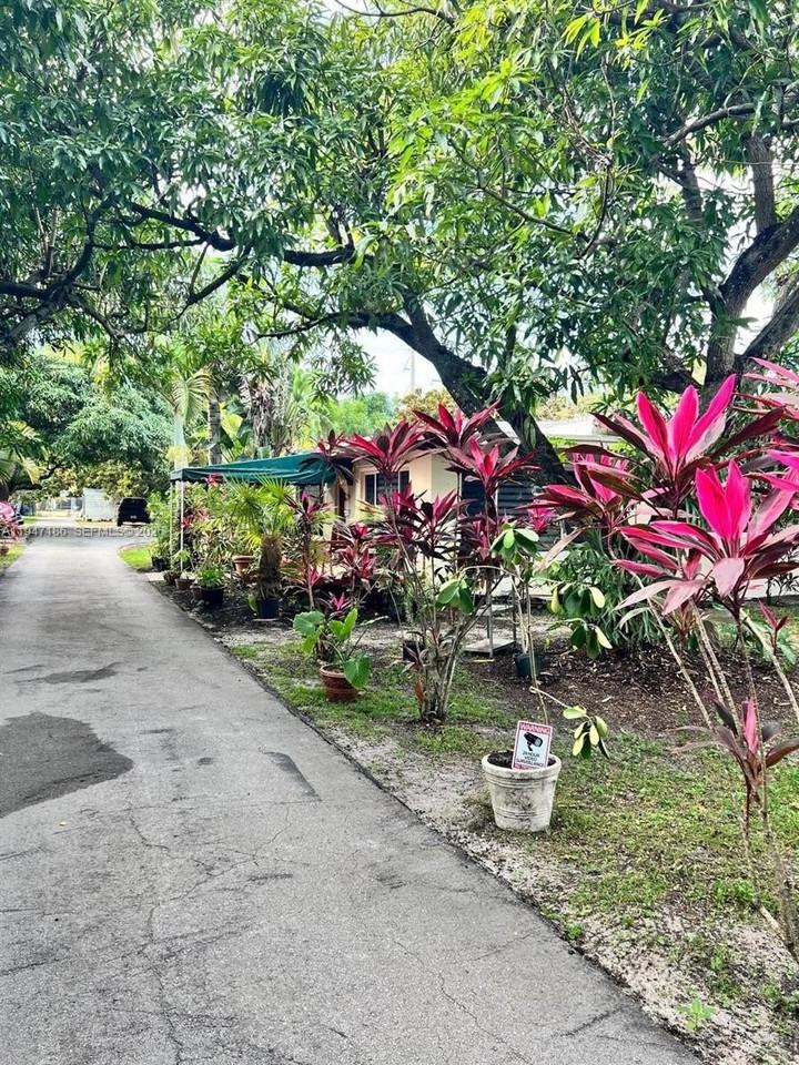 3100 Sw 97th Ave - Photo 2 of 20