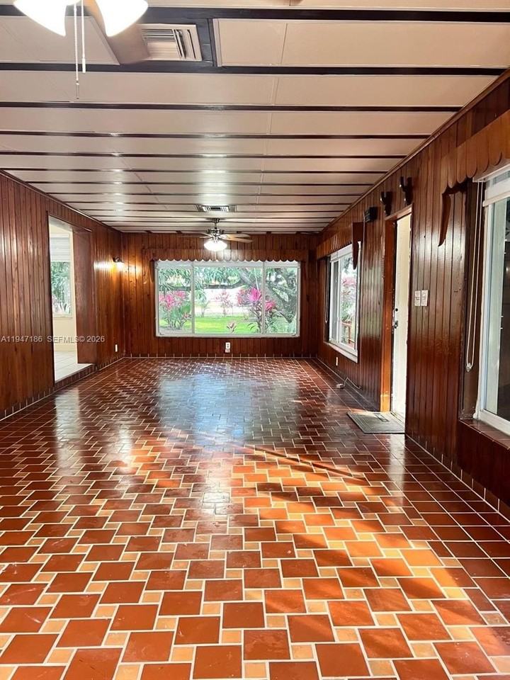 3100 Sw 97th Ave - Photo 6 of 20