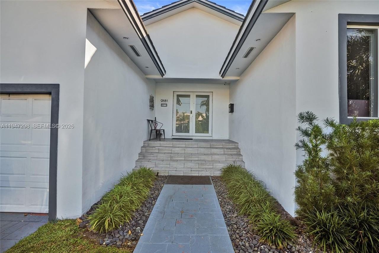 9181 Byron Ave - Photo 6 of 50