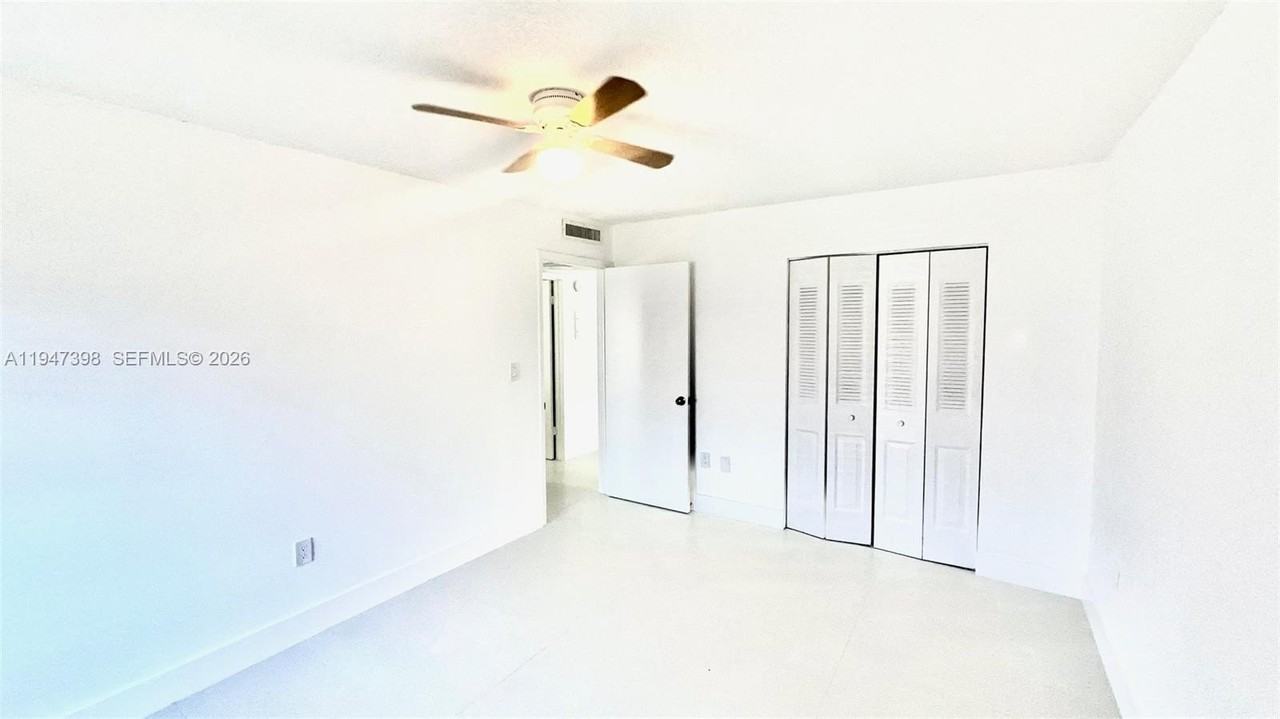 10810 N Kendall Dr #Q5 - Photo 7 of 15