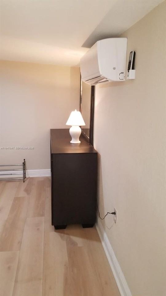 15290 Sw 117th Ter #1 - Photo 5 of 6