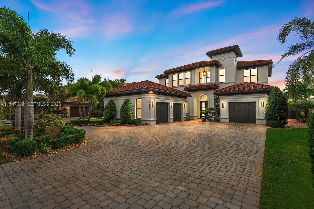 10220 Sweet Bay Ct - Photo 2 of 48