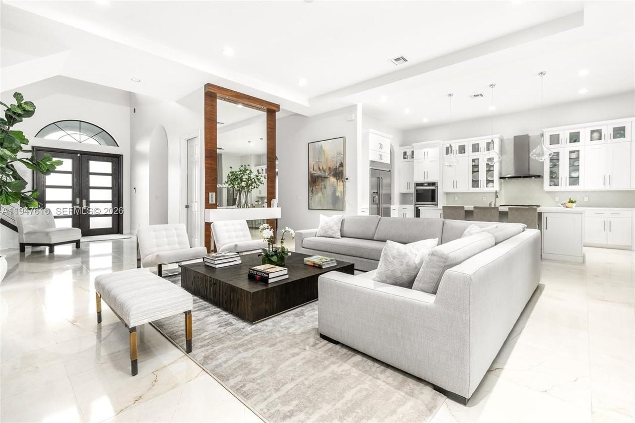 10220 Sweet Bay Ct - Photo 4 of 48