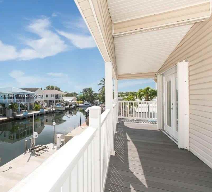 11 Flamingo Rd - Photo 3 of 33