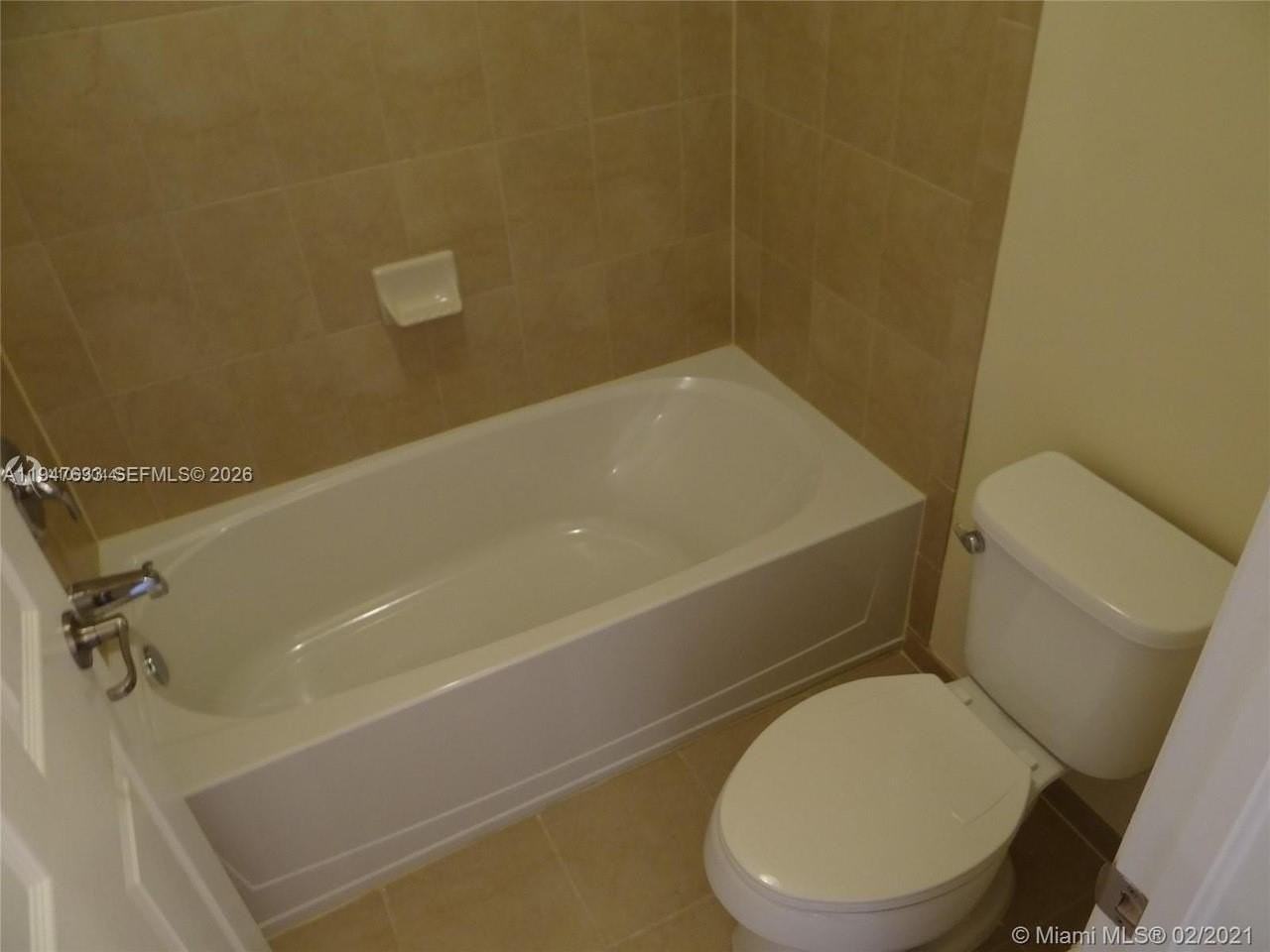 22401 Sw 88th Pl #4-27 - Photo 7 of 17