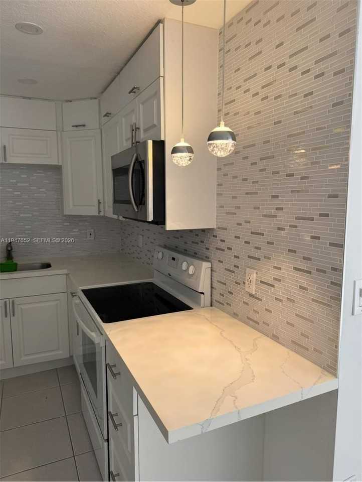 14311 Sw 96th St #304 - Photo 7 of 14