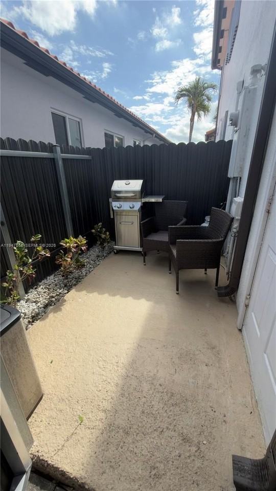 152XX Sw 22nd Rd #0 - Photo 6 of 7