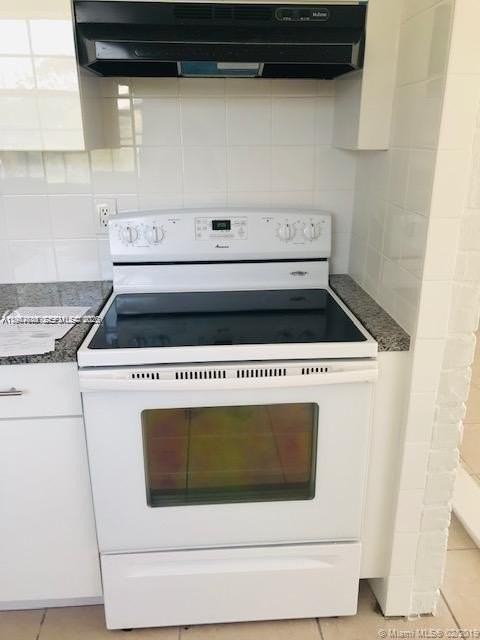 752 Nw 3rd Ct #2 - Photo 2 of 7