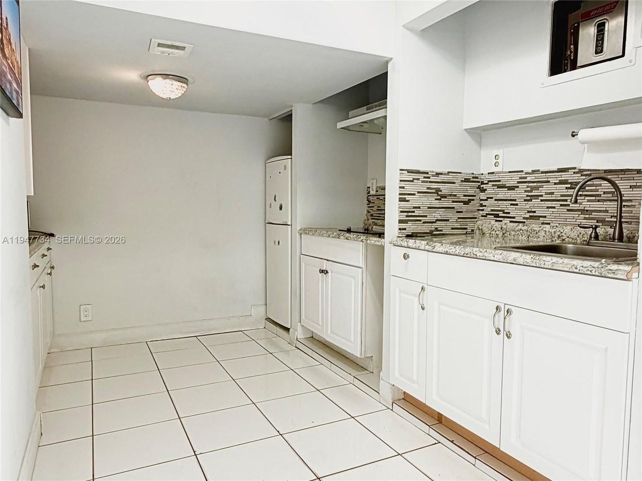 673 W 60th St #B - Photo 7 of 11