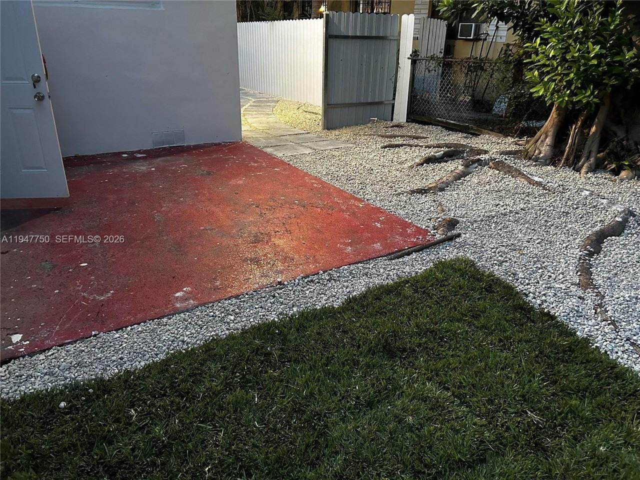 2530 Sw 16th Ter #1 - Photo 5 of 48