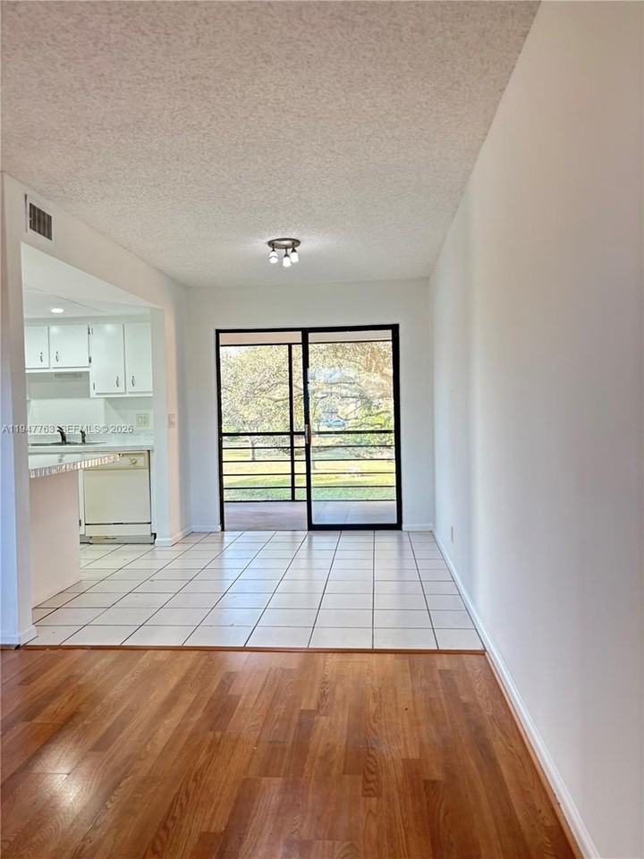 4171 Oak Terrace Dr #4171 - Photo 3 of 29