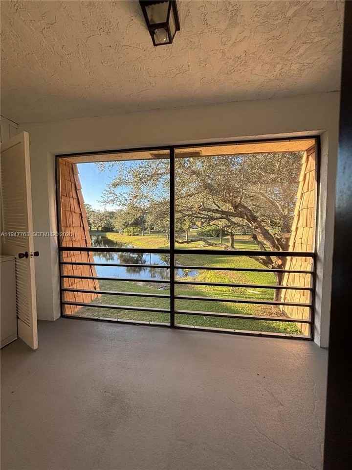 4171 Oak Terrace Dr #4171 - Photo 5 of 29