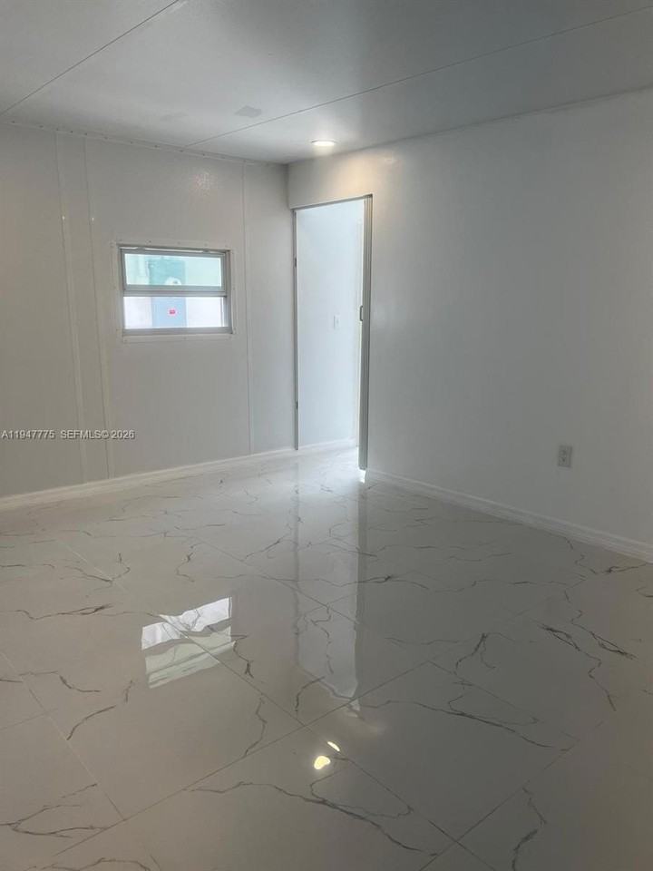 9625 Nw 36th Ave #REAR - Photo 2 of 7