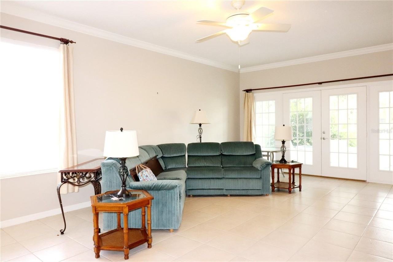 5532 Sir Churchill Dr - Photo 4 of 36