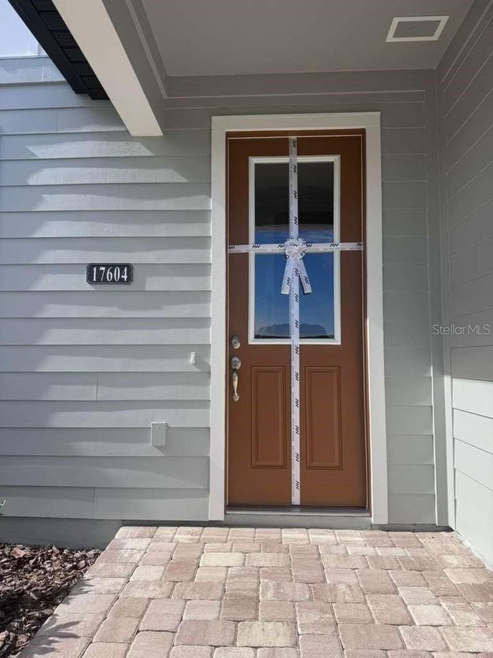 17604 Northlake Grove Dr - Photo 2 of 18