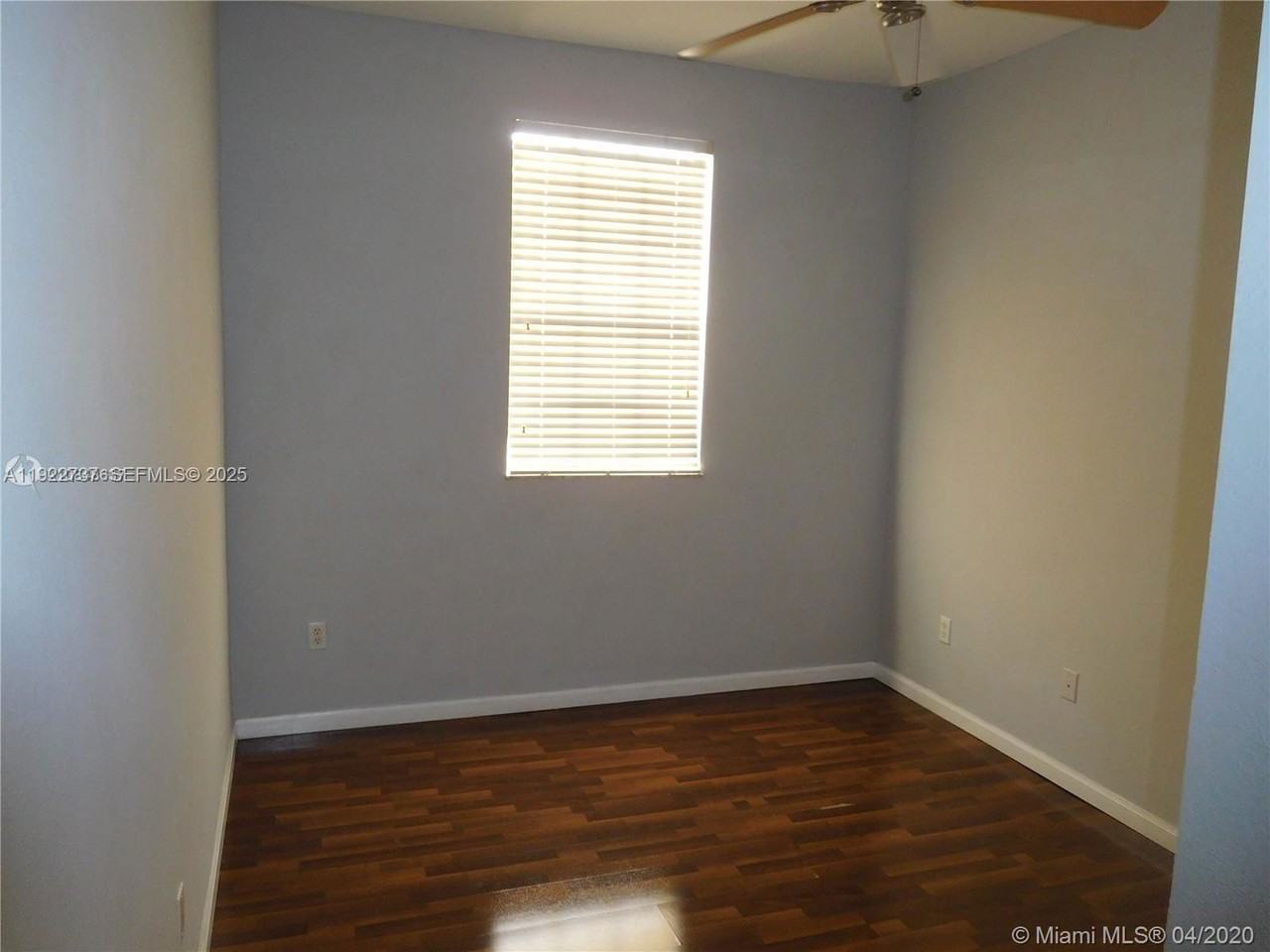 650 Ne 22nd Ter - Photo 6 of 8