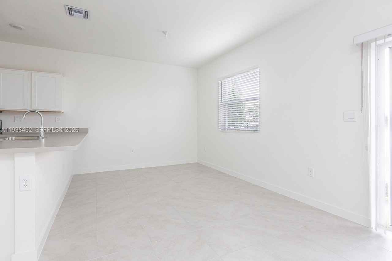 Sw 168th Ave - Photo 4 of 8