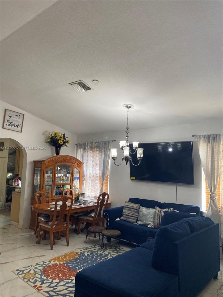 Ne 37th Rd - Photo 2 of 5