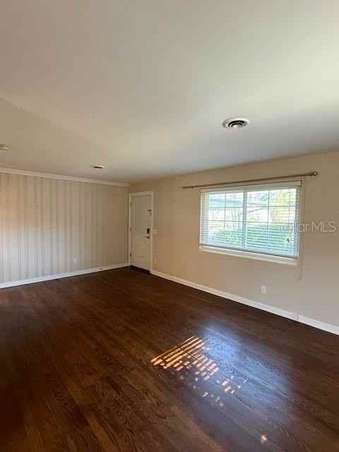 736 Essex Pl - Photo 6 of 25