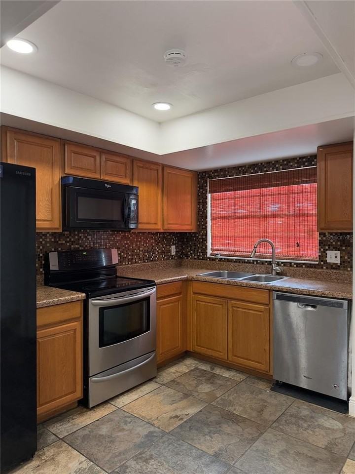 7091 Balboa Dr #7091 - Photo 4 of 12