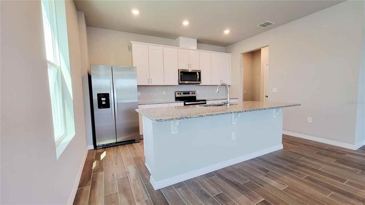 348 S Zuni Rd - Photo 3 of 23