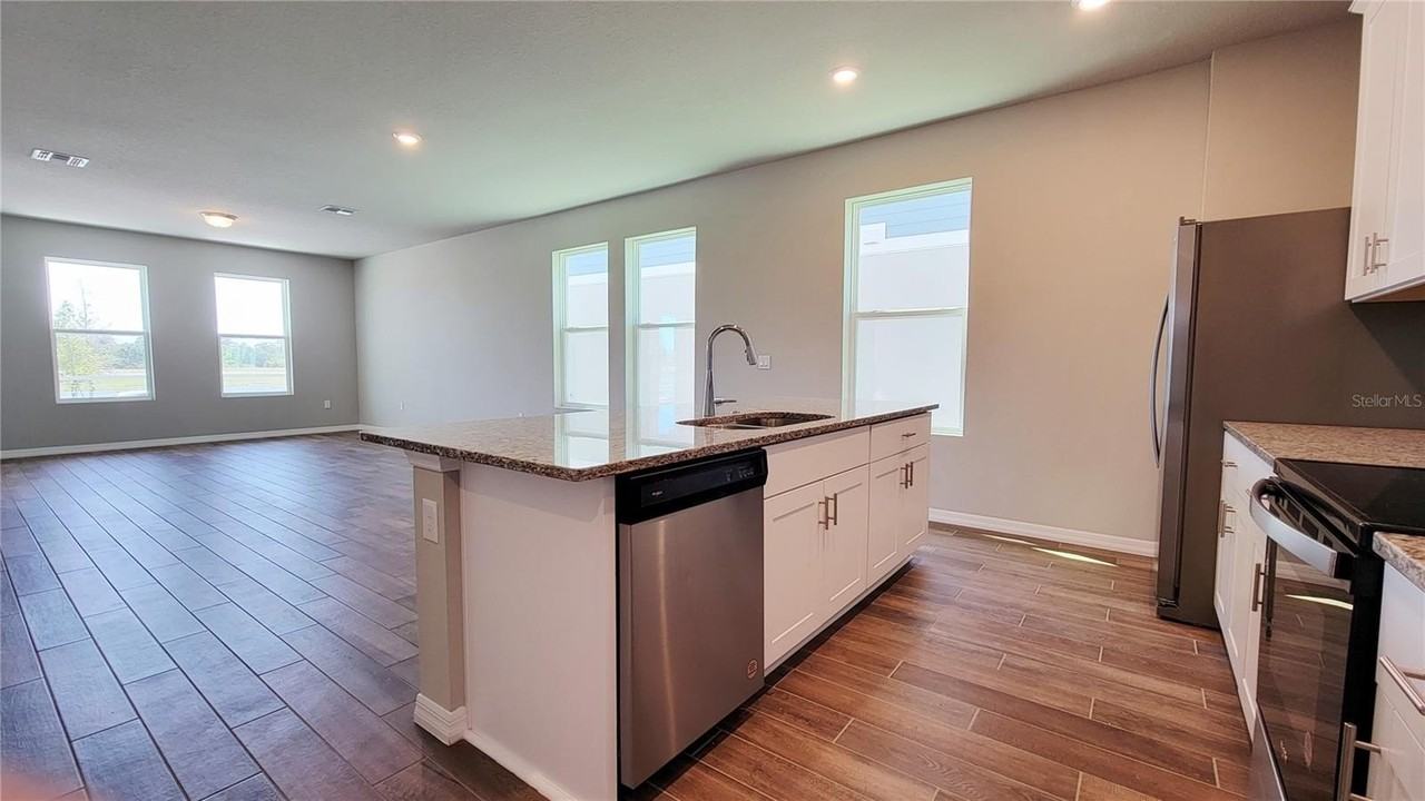 348 S Zuni Rd - Photo 5 of 23