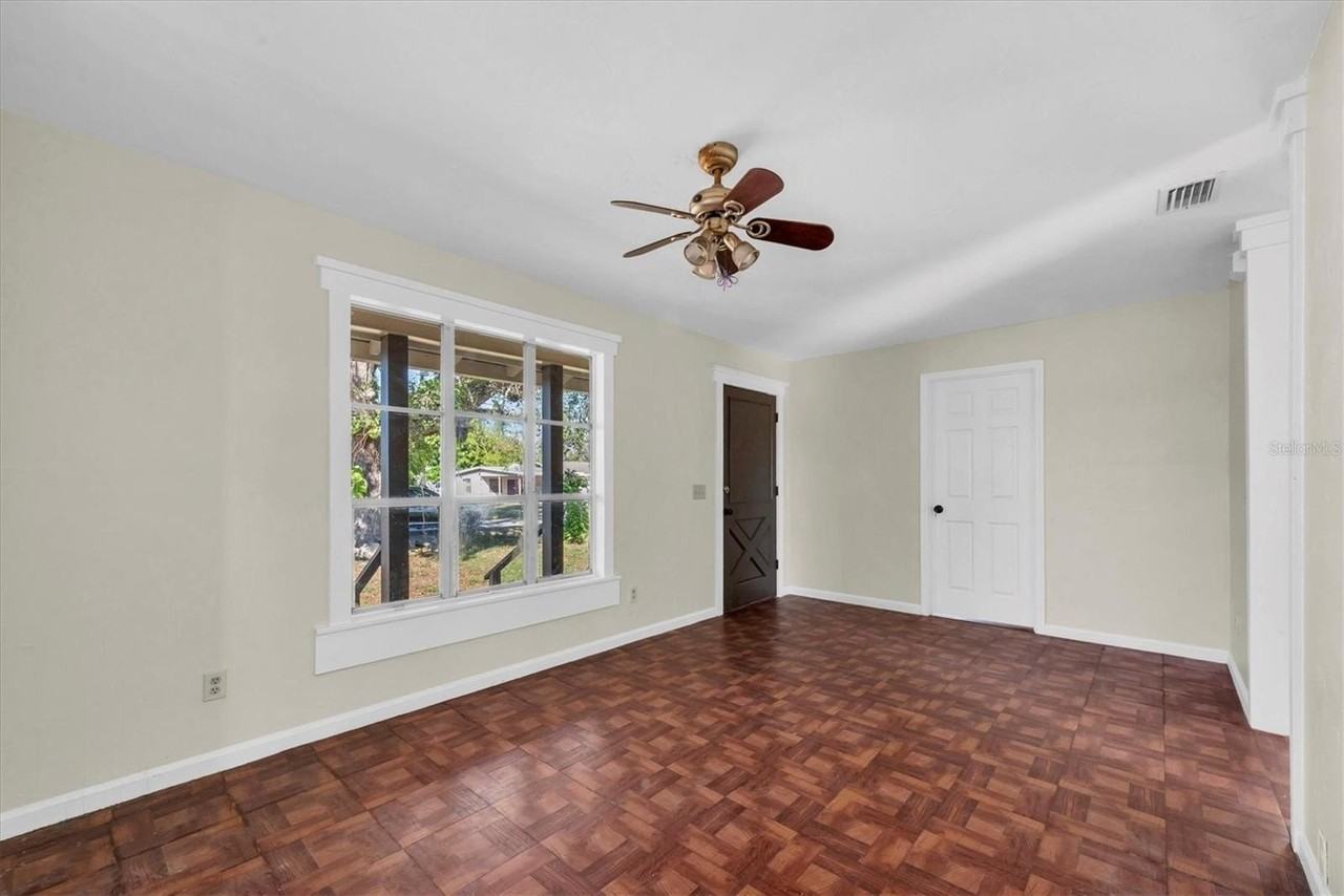 1607 18th St E - Photo 7 of 24