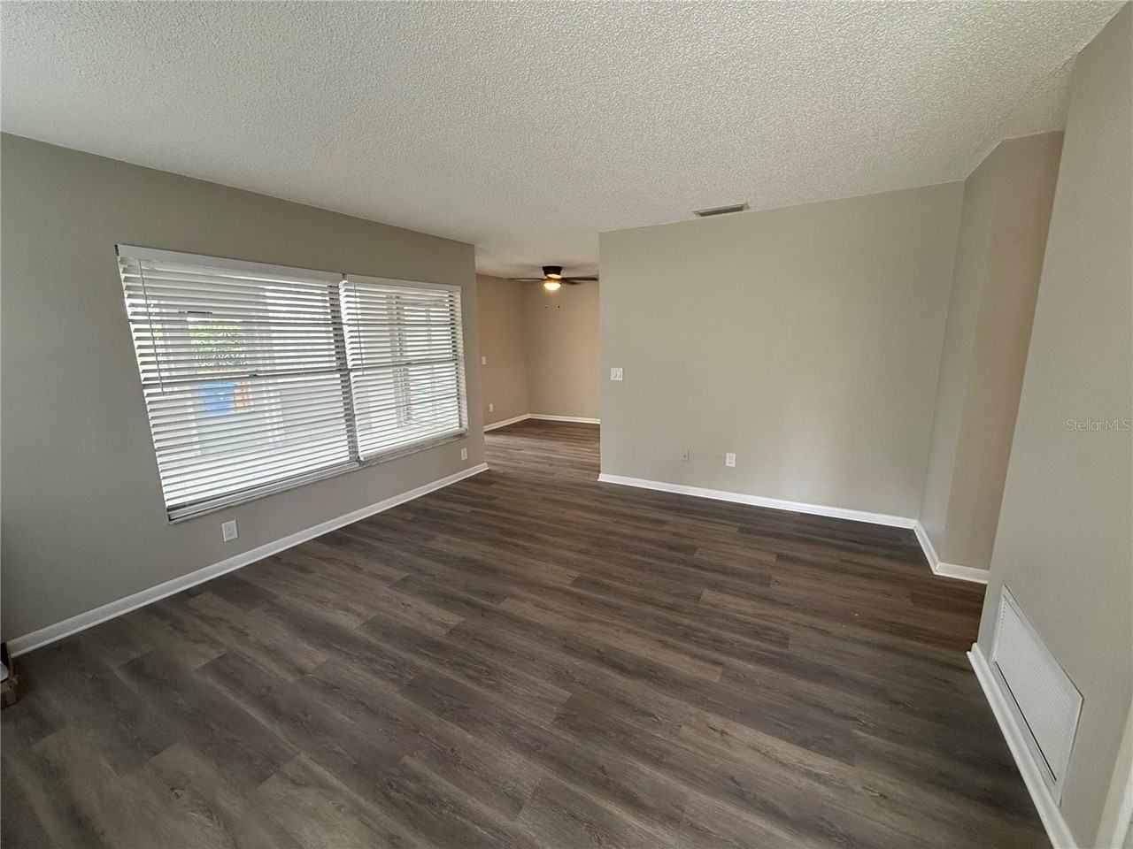 14731 Pine Glen Cir - Photo 3 of 29