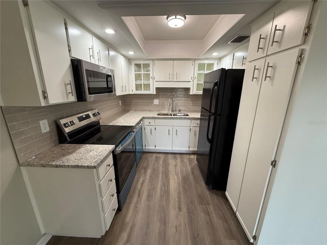 14731 Pine Glen Cir - Photo 6 of 29