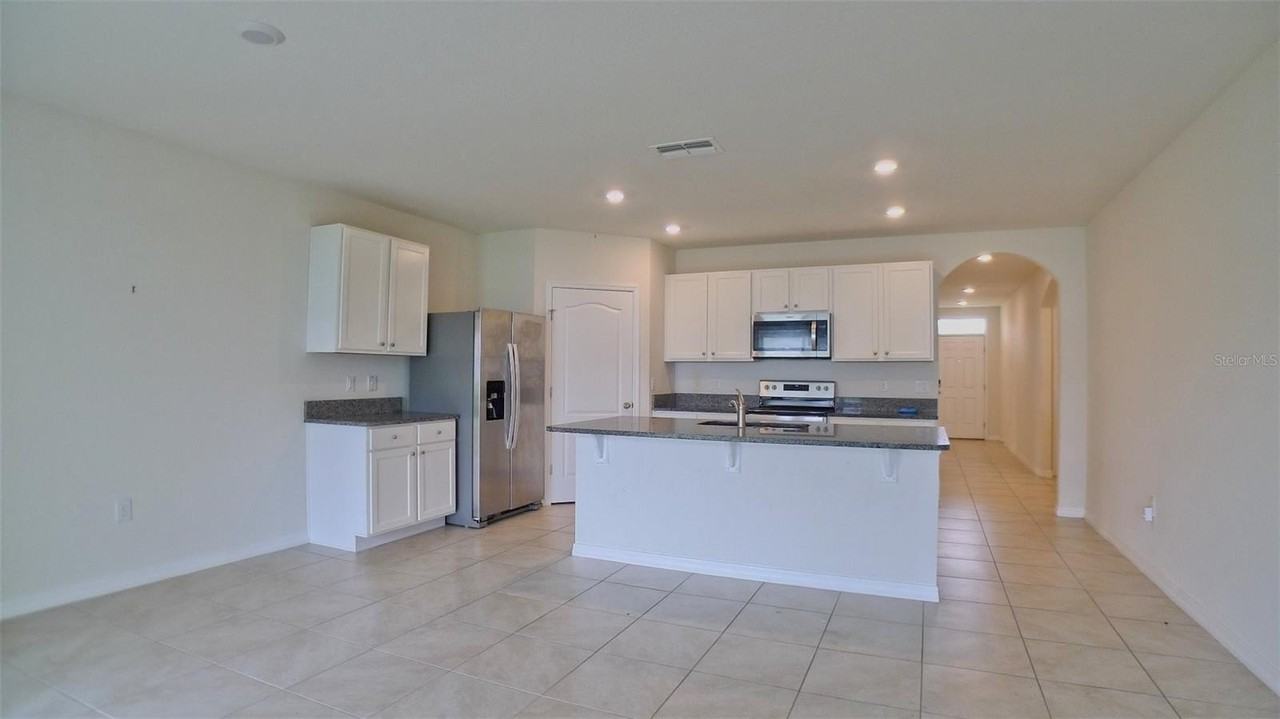 3237 Country Walk Club Cir - Photo 2 of 18