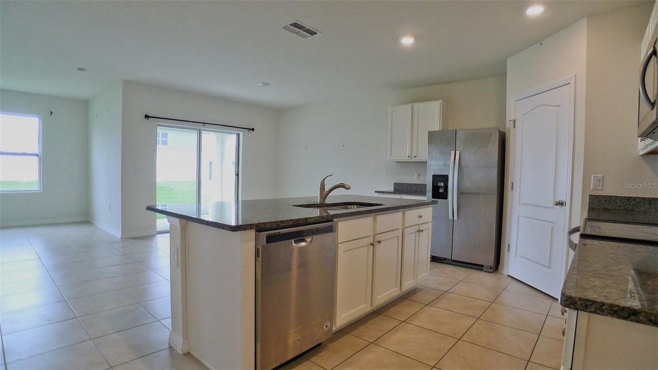 3237 Country Walk Club Cir - Photo 3 of 18