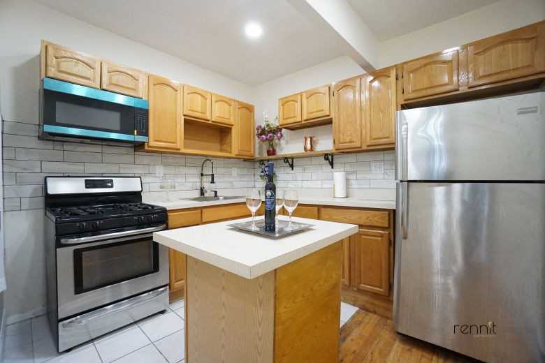 310 Patchen Ave #2 - Photo 4 of 8