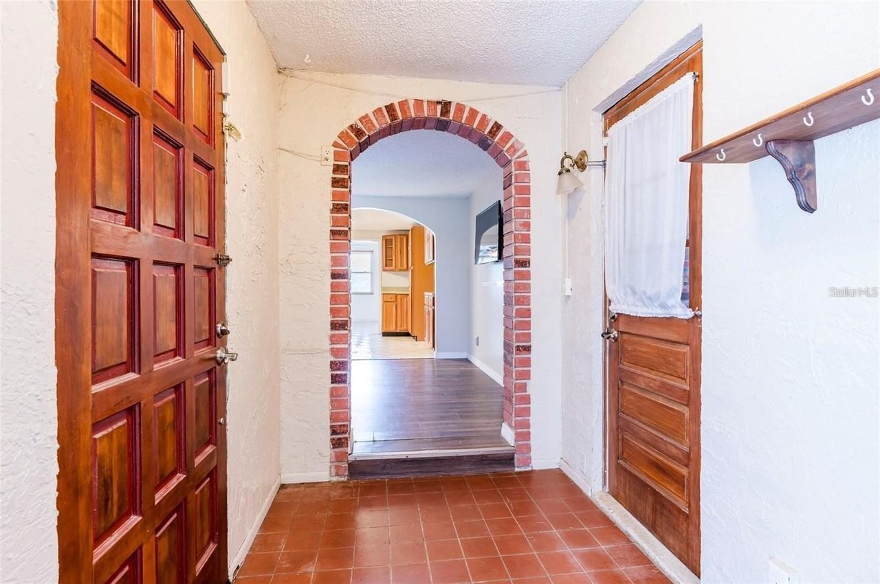 2640 Albion St - Photo 4 of 27