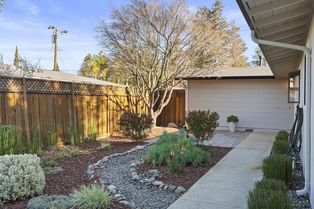 3274 Todd Way - Photo 6 of 34