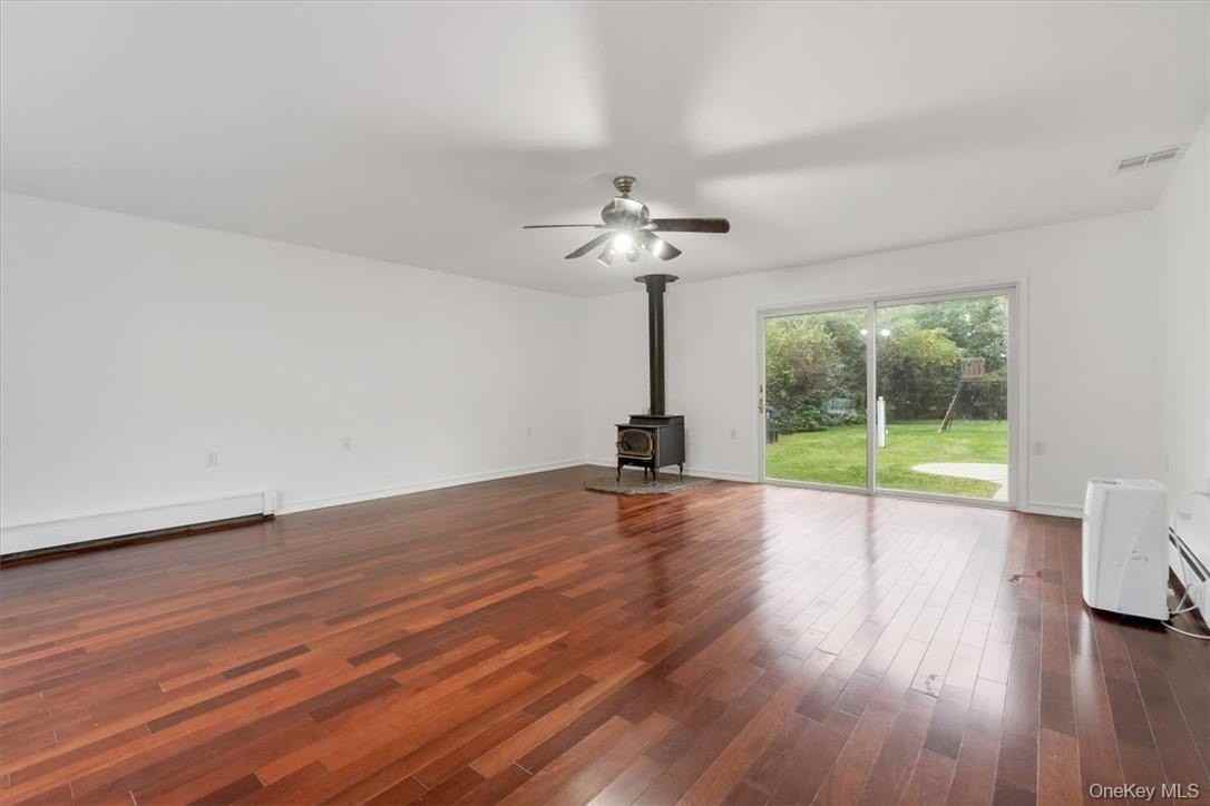 1467 Goshen Tpke - Photo 7 of 22