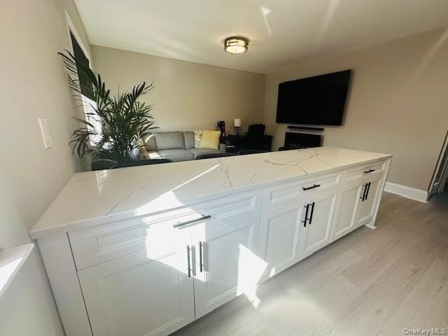 8122 77th Ave - Photo 3 of 9