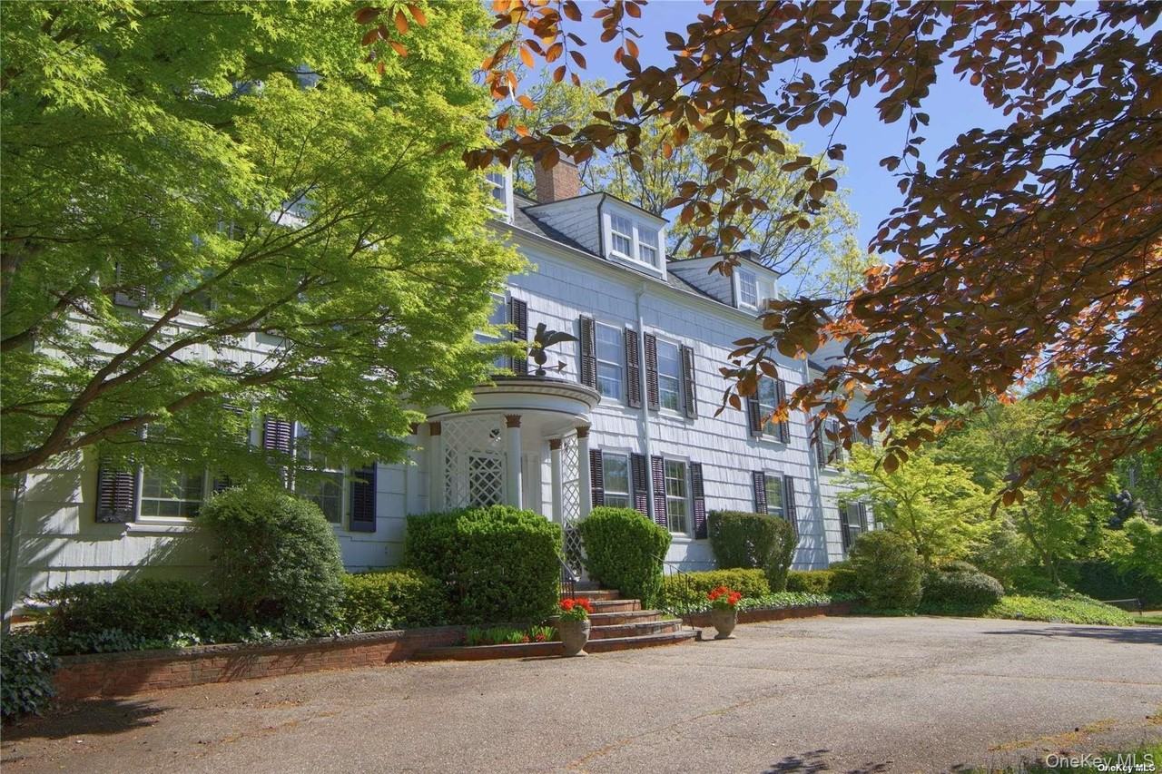 435 Bryant Avenue unit: House - Photo 3 of 15